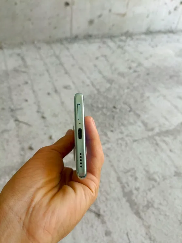 Продаётся Honor x9c 4 Продаётся Honor x9c 4