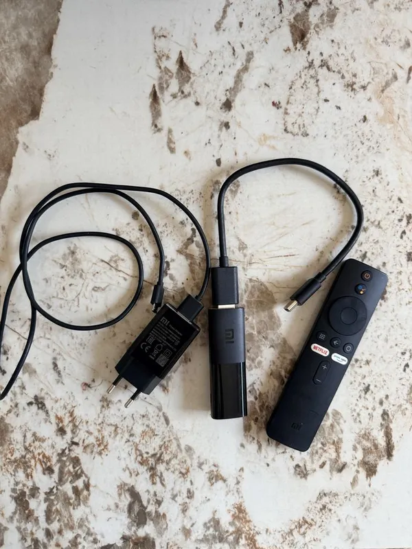 Медиаплеер Xiaomi Mi TV Stick вместе с пультом 5 Медиаплеер Xiaomi Mi TV Stick вместе с пультом 5