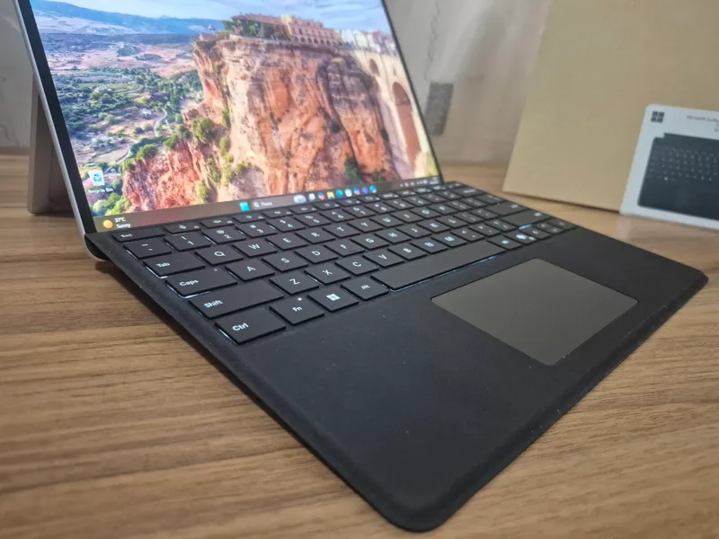 Microsoft Surface Pro 11 — фото 4