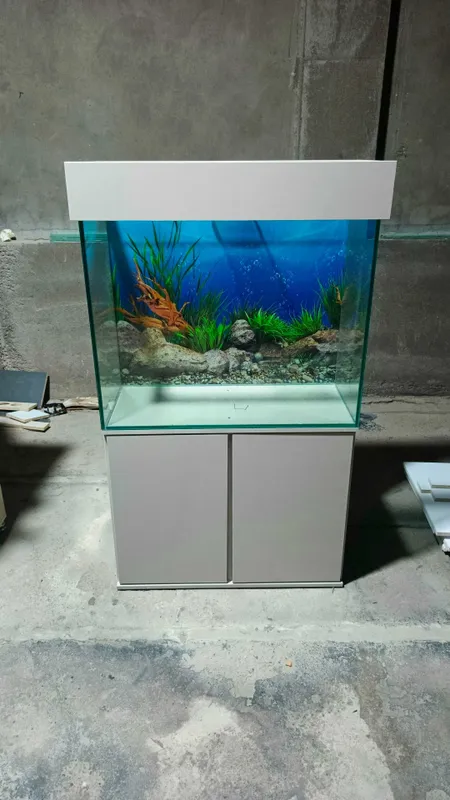 Akvarium 150L sotiladi