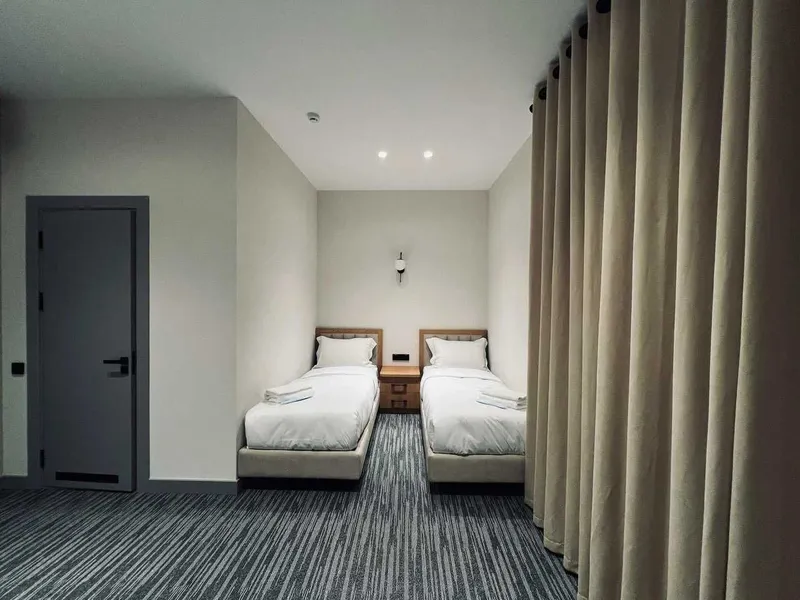Arzon Mehmonxona / Gastinisa / Hotel 4