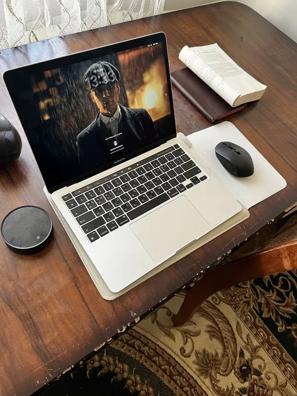 Macbook pro m1 (ideal holatda)