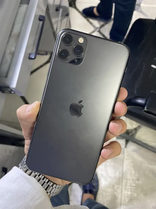 Срочно продаётся iPhone 11 Pro Max 5 Срочно продаётся iPhone 11 Pro Max 5