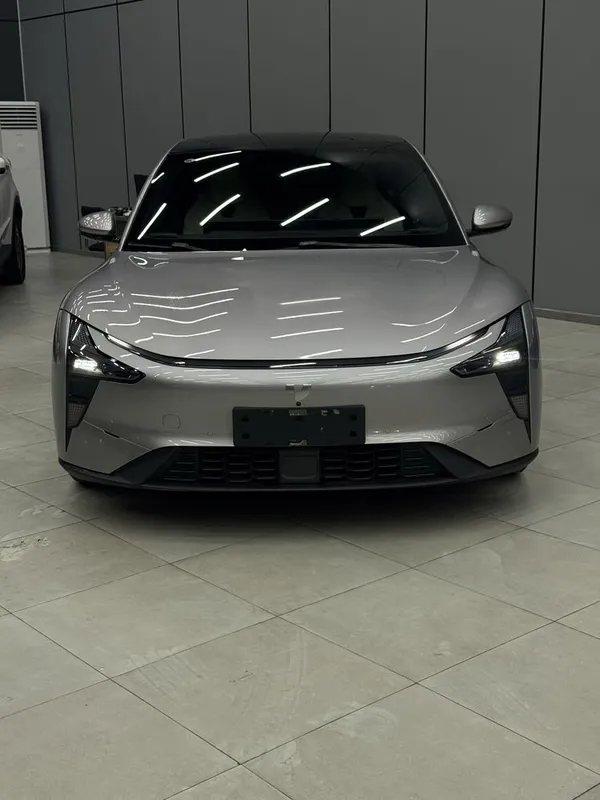 JiYue robocar electrocar 660-770 km sedan krassover 4x4 xar hili bor — фото 2