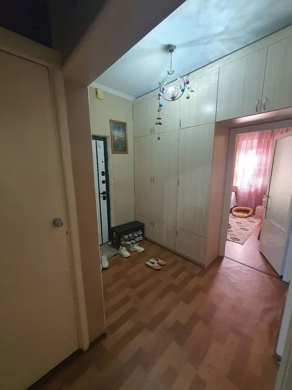 Feruza massivida 3 xonali kvartira sotiladi 4