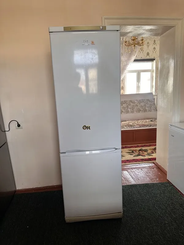 холодильник indesit