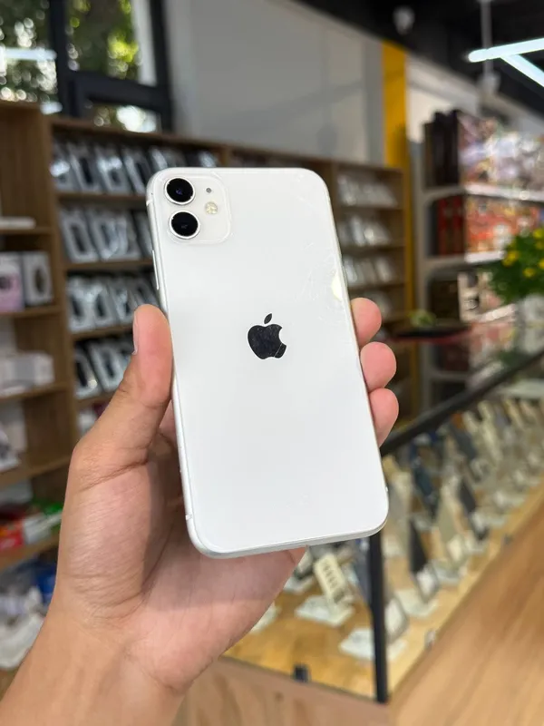 iPhone 11 64 GB iPhone 11 64 GB
