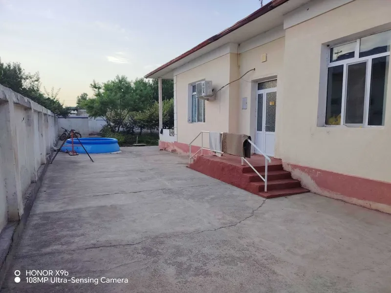 Namunali 5 xonadan iborat 6 sotixli kottej srochno sotiladi Namunali 5 xonadan iborat 6 sotixli kottej srochno sotiladi