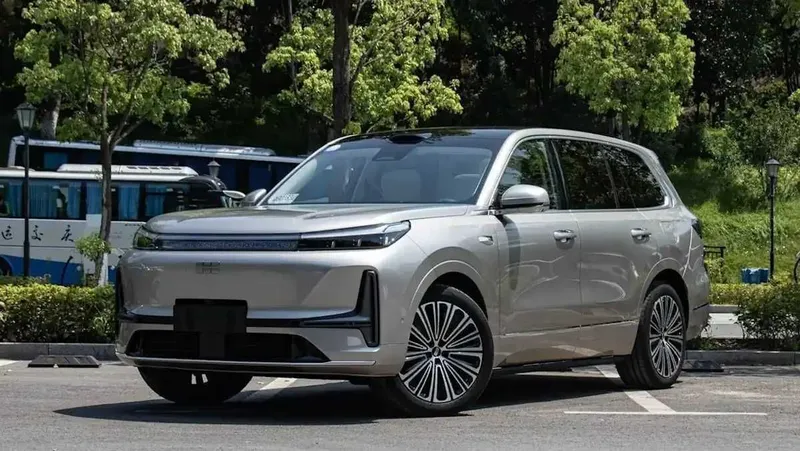 Geely Galaxy M9 naqd va halol nasiya — фото 1