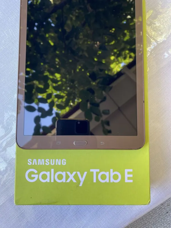 Samsung Tab E Сотилади 1 Samsung Tab E Сотилади 1