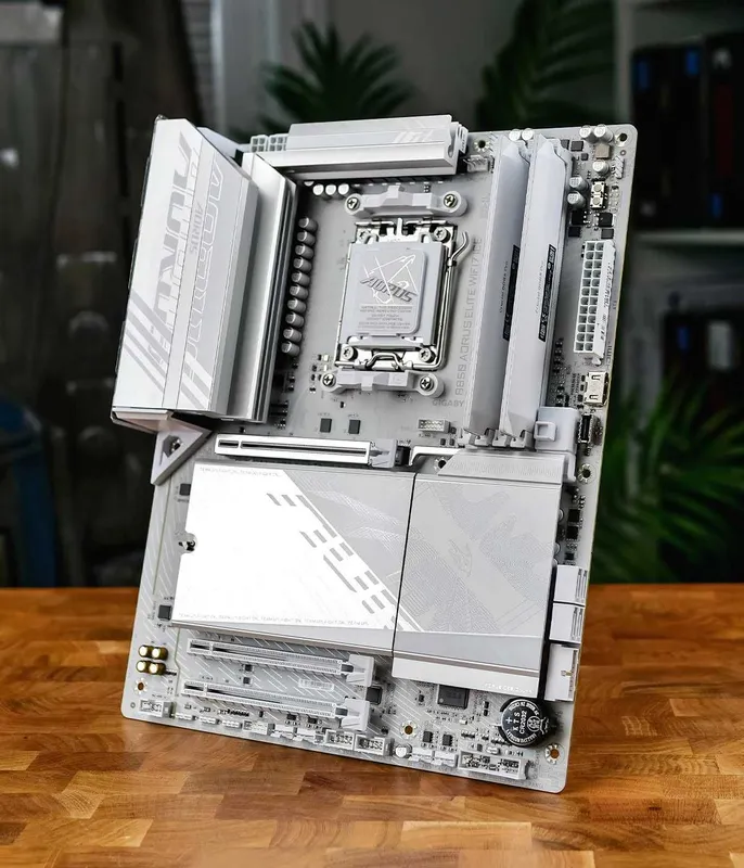 Aorus B850 Elite WiFi7 ICE Aorus B850 Elite WiFi7 ICE