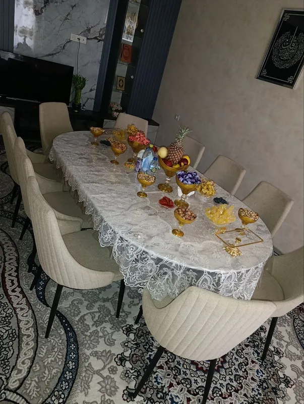 Стол-стул сотилади