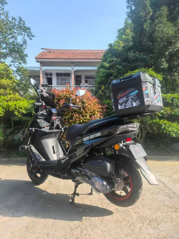 Benzinlik skuter 150cc redline 100km/3,4 3