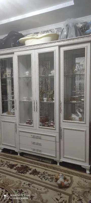 Mebel sotiladi..