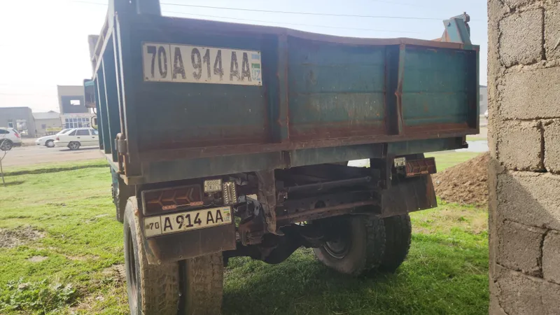 Zil sotiladi yurib turgan mashina xolati yaxshi — фото 1