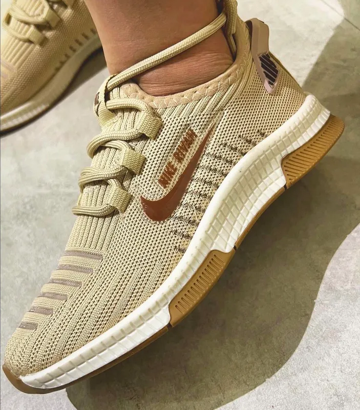 Кроссовки Nike Rivah