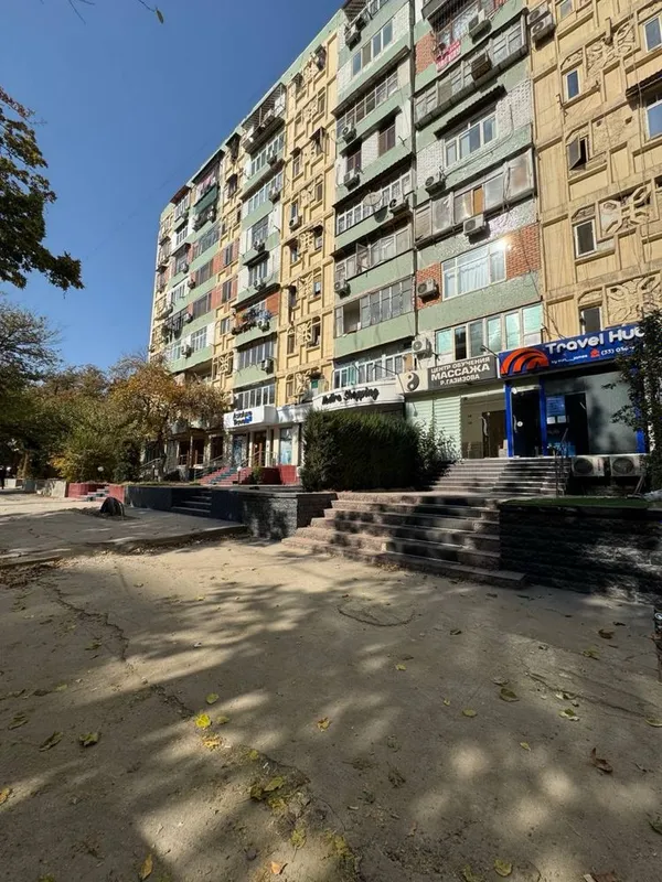 Новомосковская/ул.Осиё - Продается нежилое помещение вдоль дороги 85м2