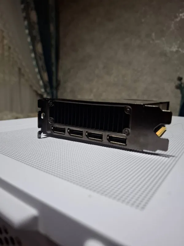 RTX A6000 48GB PNY videokartasi 9 RTX A6000 48GB PNY videokartasi 9