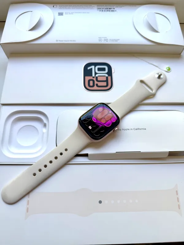 Apple iWatch 10 Gold 42mm 1