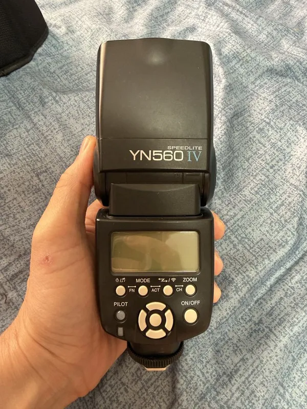 Фотовспышка YONGNUO 4 поколение Фотовспышка YONGNUO 4 поколение