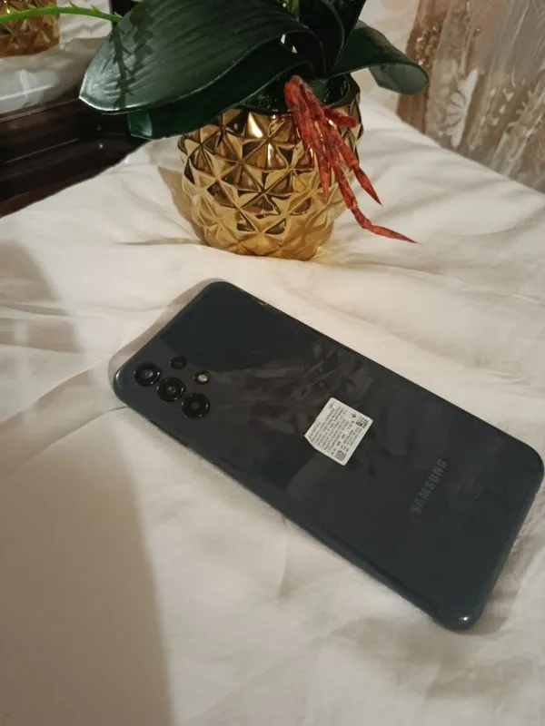 Samsung A13 holati ideal xotira 4/128 Samsung A13 holati ideal xotira 4/128