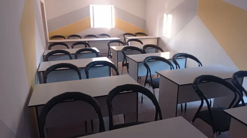 O'quv markaz uchun parta stullar sotiladi. O'quv markaz uchun parta stullar sotiladi.