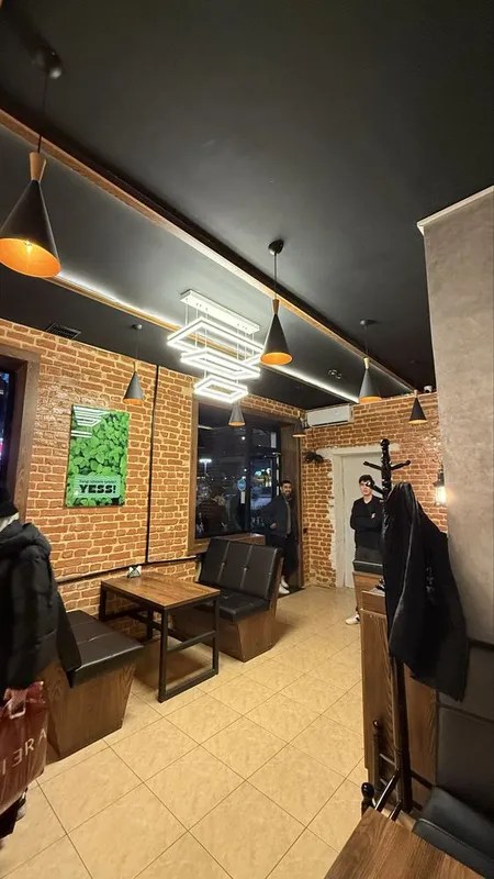 Продам квартиру на 1 этаже под нежилое 3/1/3 в центре Шота Руставели — фото 3