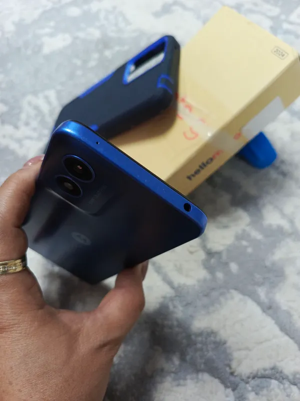Продам телефон Motorola 5 Продам телефон Motorola 5