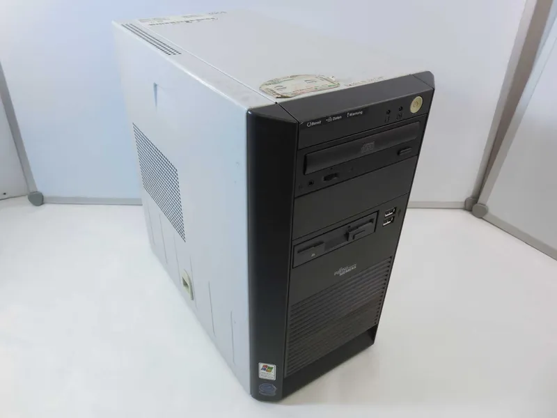 Kompyuter Fujitsu Siemons