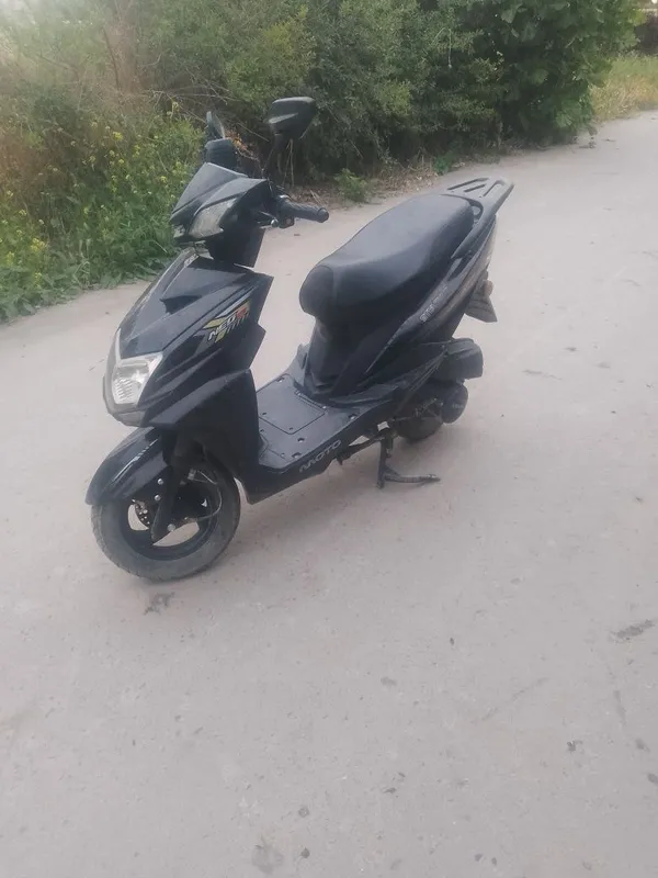 Stilmax skuter sotiladi benzinlik