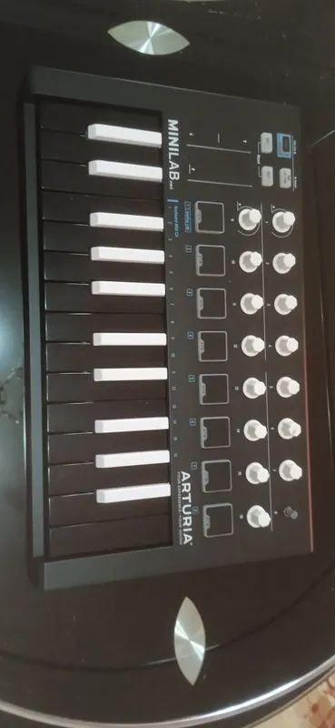 Миди контролёр ARTURIA- MINiLAB