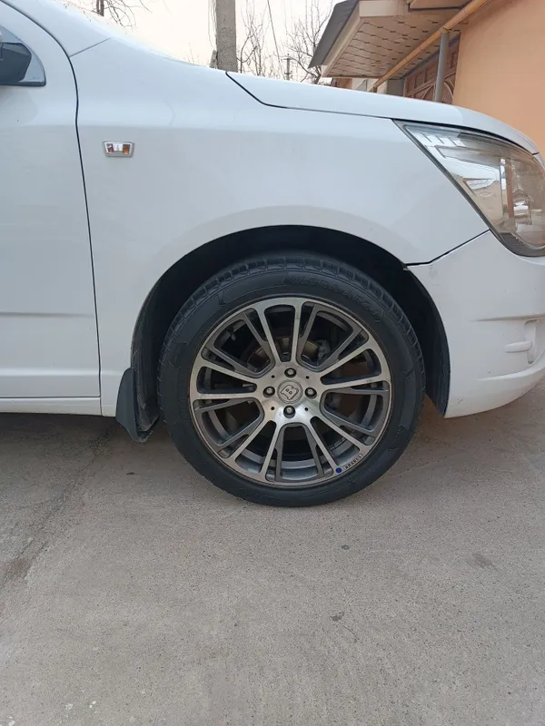Vossen Diska Balon Brabus Stil 215 50 R17 Holati yaxshi — фото 2