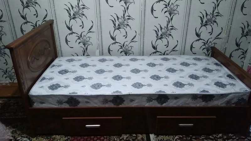 Kravat sotiladi 1 kishilik