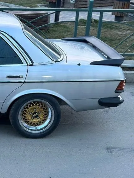 Спойлер Koenig Specials/Zender Mercedes W123 C123 AMG Boot Spoiler 2 Спойлер Koenig Specials/Zender Mercedes W123 C123 AMG Boot Spoiler 2