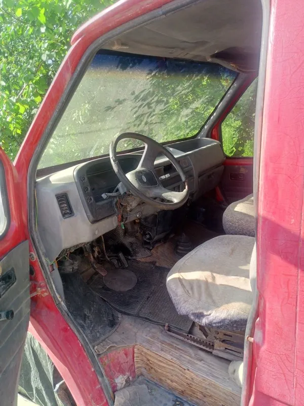 Ford tranzit yili 1987 holati oʻrta yurib duripdi mator dizel Ford tranzit yili 1987 holati oʻrta yurib duripdi mator dizel