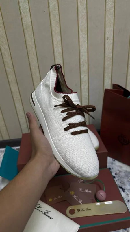 Loro Piana flexy walk