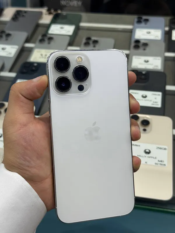 iPhone 13 Max iPhone 13 Max