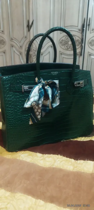 Сумка Hermes отличного качества.