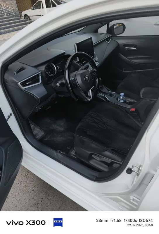 Toyota carolla levin sport 2022 3