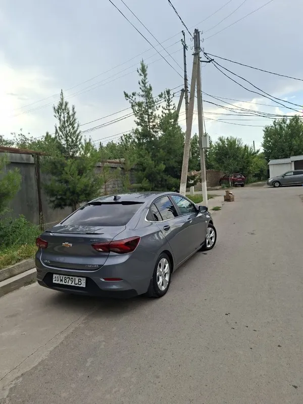 Продается Onix Premier + 4
