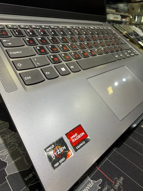 Lenovo IdealPad Slim3 — фото 3