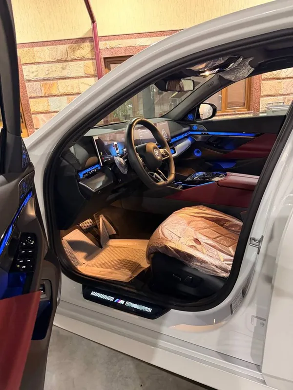 BMW i5 L35 2025/2025 7 BMW i5 L35 2025/2025 7