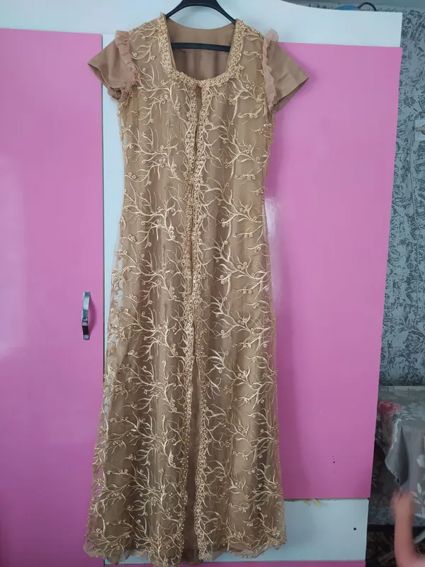 Oqshom libosi