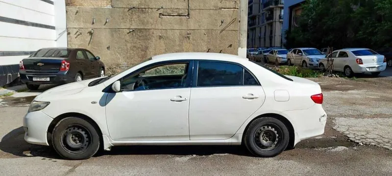 Toyota Corolla 1.6 2008-год. — фото 2
