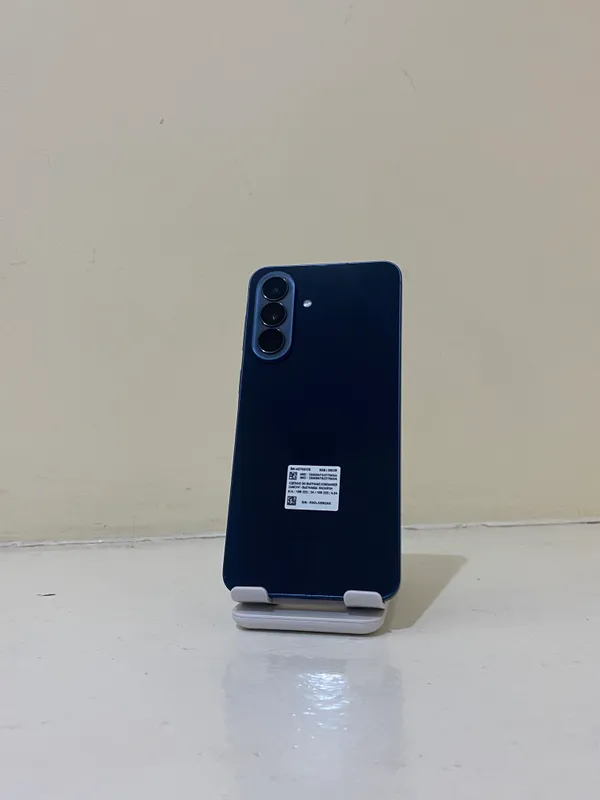 Samsung A57 5G (8/256) ideal srochna