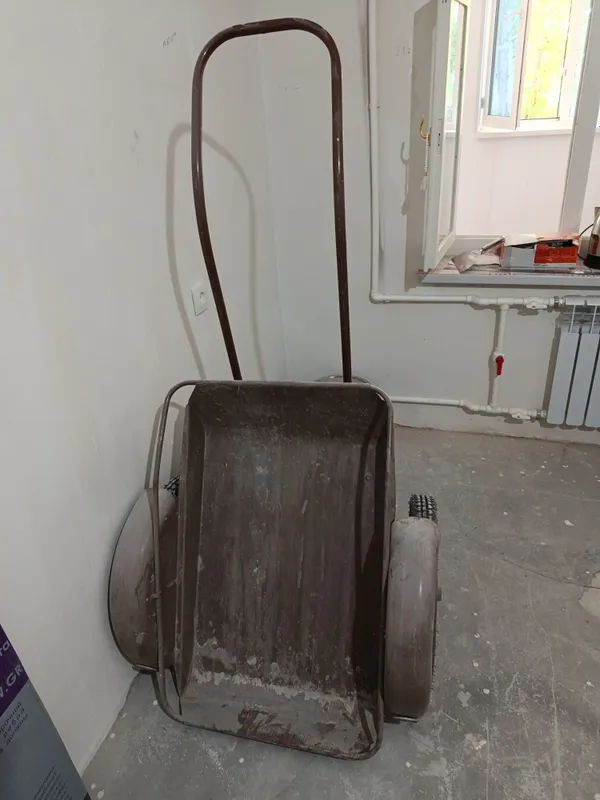 Sovet ishlab chiqarishidagi aravachani sotaman. Yangi 3