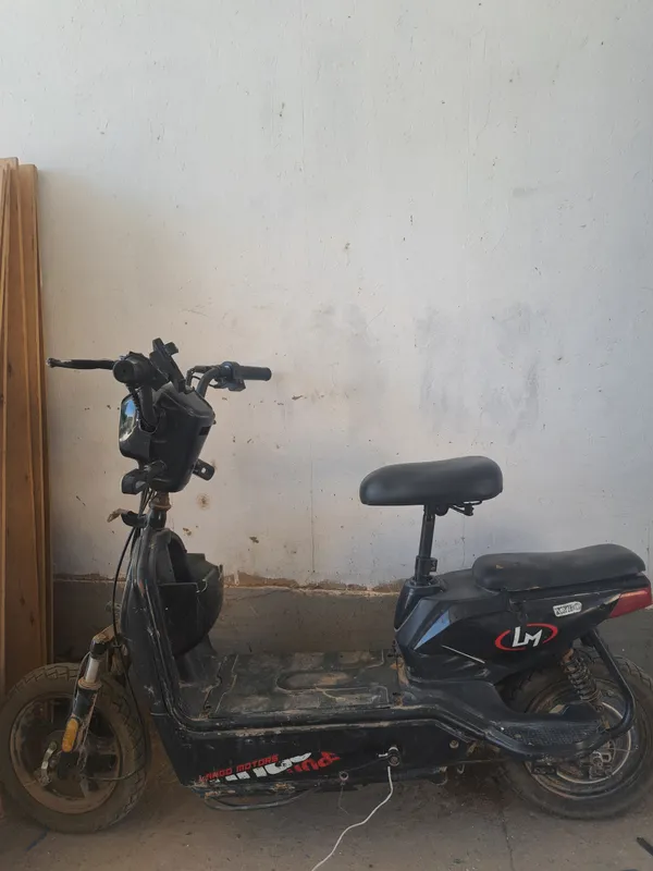 skuter elektro sotiladi holati yaxshi 1 skuter elektro sotiladi holati yaxshi 1
