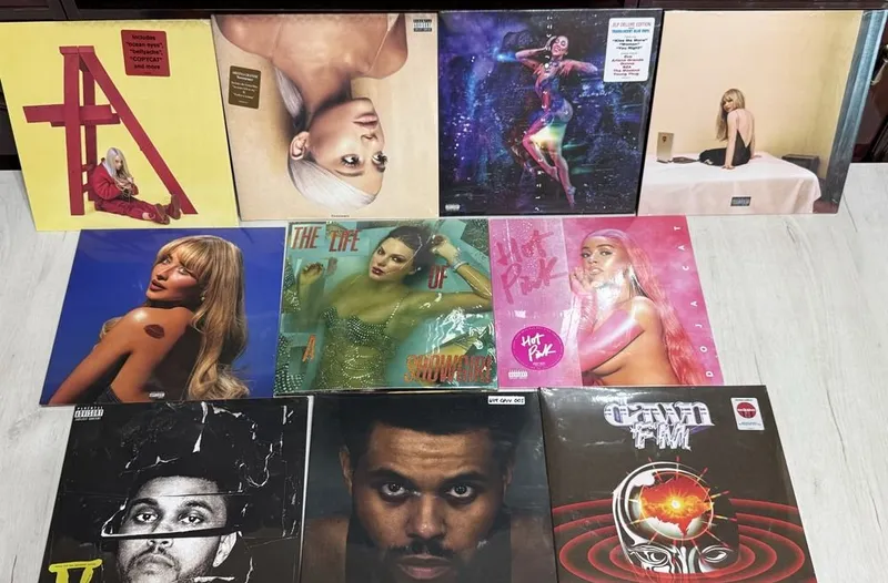 The Weeknd, Taylor Swift va boshqalarning vinil plastinkalari 1 The Weeknd, Taylor Swift va boshqalarning vinil plastinkalari 1