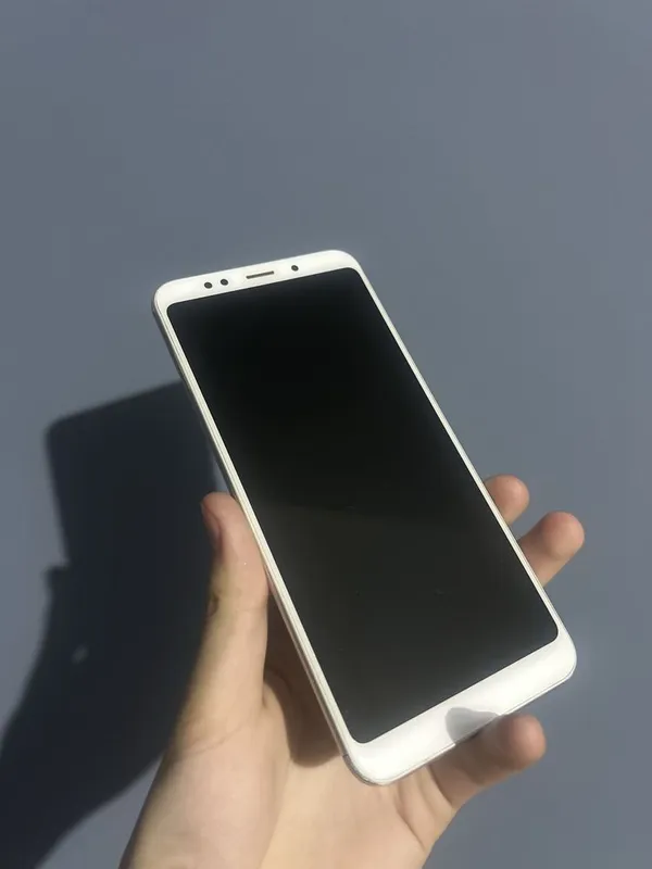 Xiaomi Redmi 5 plus 32/2 — фото 1