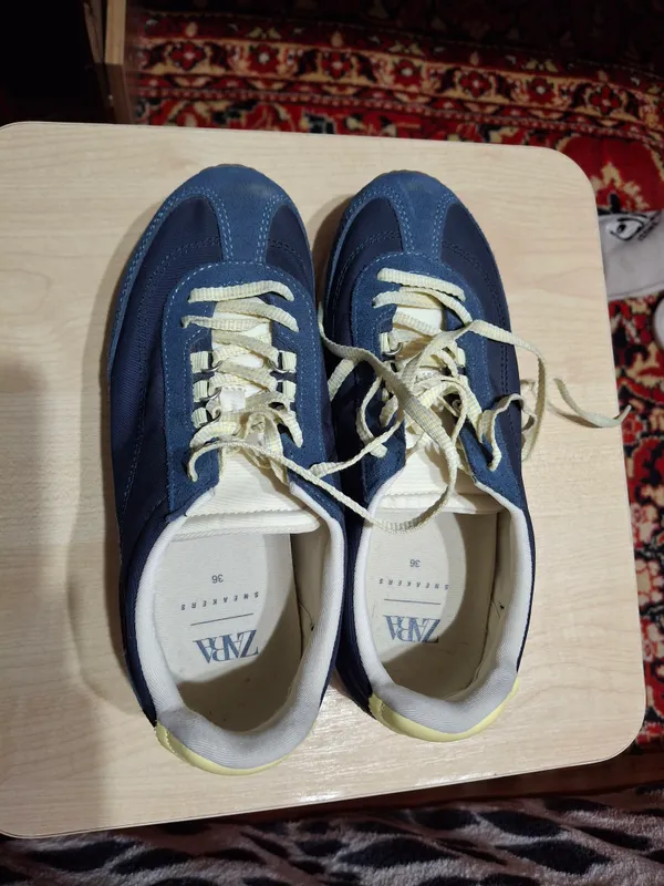 женские кроссовки Zara,36 размер